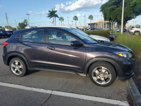 Used 2017 Honda HR-V LX image 3