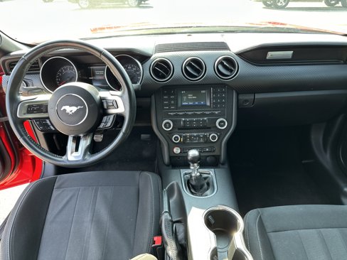 Used 2018 Ford Mustang Coupe image 19