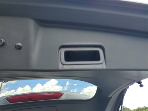 Used 2021 Nissan Rogue SV image 8