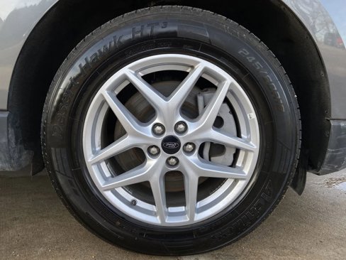 Used 2023 Ford Edge SEL image 8
