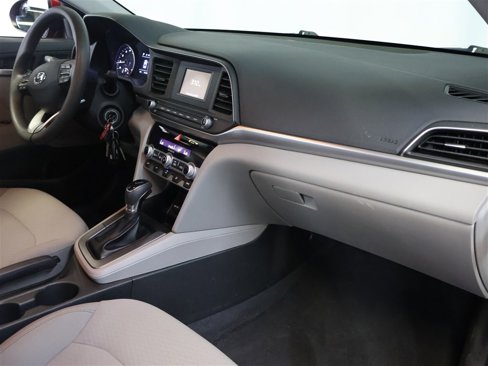 Used 2020 Hyundai Elantra SE image 17