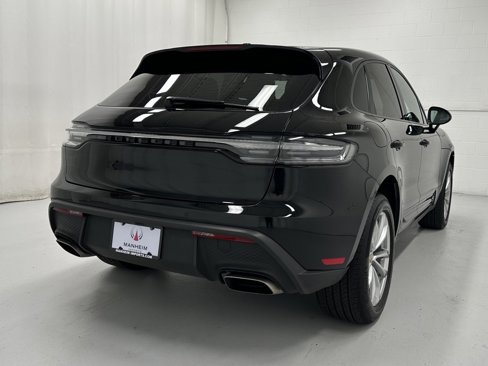 Used 2022 Porsche Macan image 6
