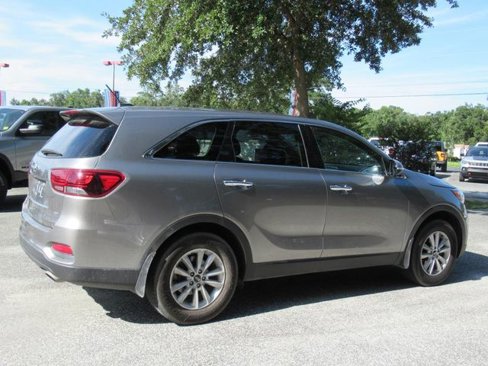 Used 2019 Kia Sorento LX image 6