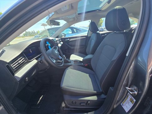 New 2025 Volkswagen Jetta SE image 22