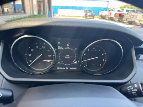 Used 2020 Land Rover Discovery SE image 7