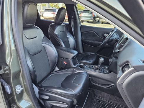 Used 2019 Jeep Cherokee Latitude Plus w/ Cold Weather Group image 20