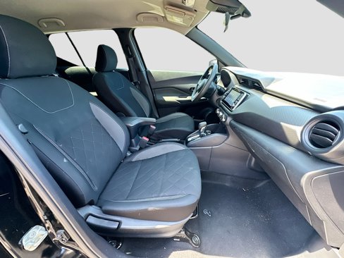Used 2020 Nissan Kicks S image 25