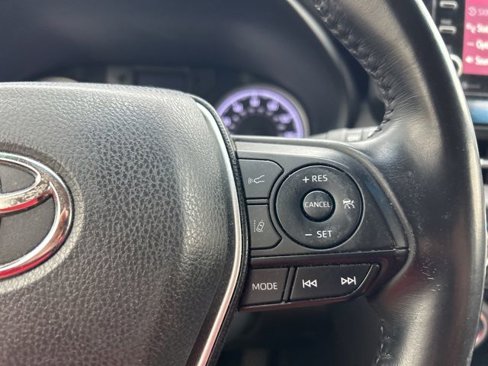 Used 2021 Toyota Venza LE image 20