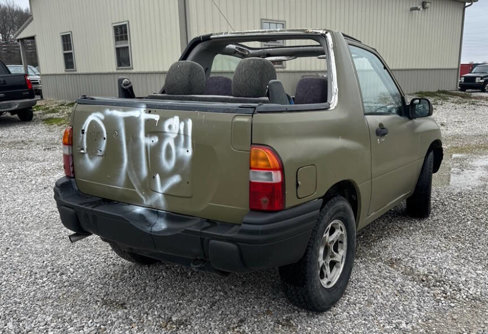 Used 1999 Chevrolet Tracker 4WD Convertible w/ Preferred Equipment Group 2 image 5