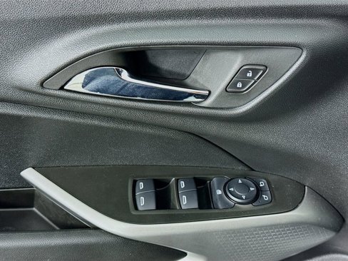 Used 2024 Chevrolet Trax RS image 17