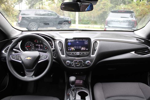 Used 2024 Chevrolet Malibu LS w/ Driver Confidence Package image 24
