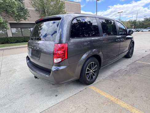Used 2018 Dodge Grand Caravan SE image 8