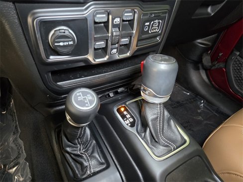 Used 2022 Jeep Wrangler Unlimited Sahara w/ Cold Weather Group image 22