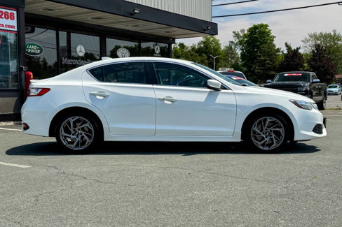 Used 2018 Acura ILX w/ Special Edition Package image 3