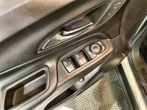 Used 2020 Chevrolet Equinox LT image 22