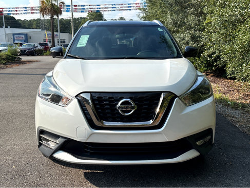 Used 2019 Nissan Kicks SR w/ SR Premium Package image 2