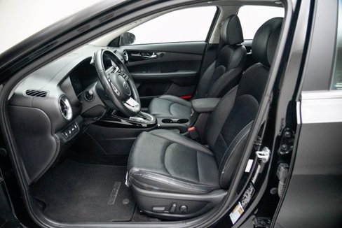 Used 2021 Kia Forte EX image 2