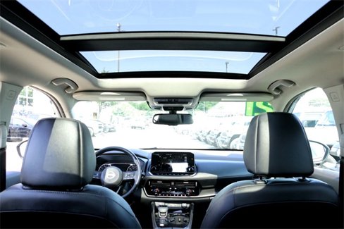 Used 2021 Nissan Rogue SL w/ Premium Package image 28