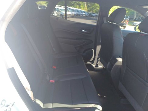 Used 2025 Chevrolet Trax RS w/ Driver Confidence Package image 15