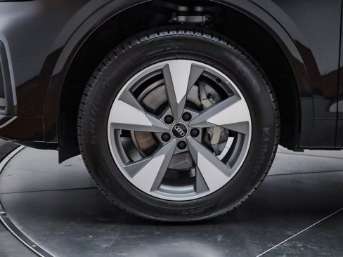 Certified 2024 Audi Q5 2.0T Premium Plus image 12