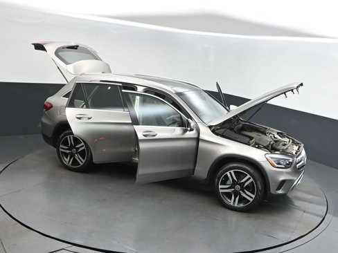 Used 2021 Mercedes-Benz GLC 300 image 1