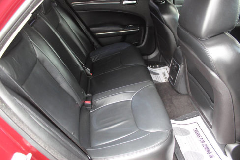 Used 2016 Chrysler 300 Limited image 12