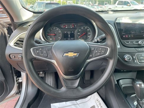 Used 2020 Chevrolet Malibu LS image 15