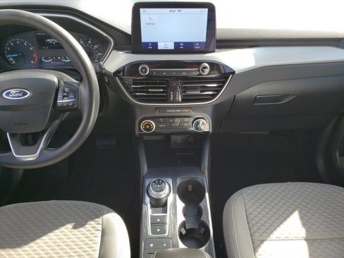 Used 2022 Ford Escape SE image 2