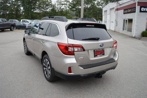 Used 2017 Subaru Outback 2.5i Limited image 3