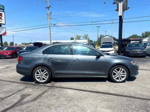 Used 2015 Volkswagen Jetta TDI SEL image 5