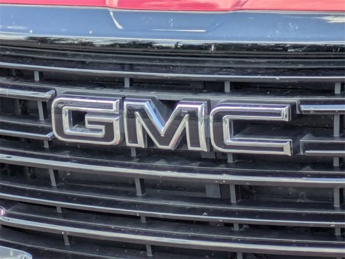 Used 2022 GMC Terrain SLE w/ Driver Convenience Package image 8