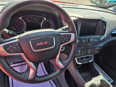Used 2024 GMC Terrain SLE w/ Driver Convenience Package image 16