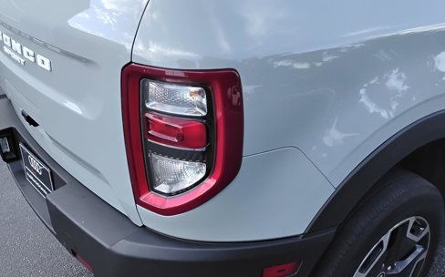 Used 2022 Ford Bronco Sport Outer Banks image 9