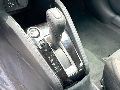 Used 2022 Nissan Versa SV image 15