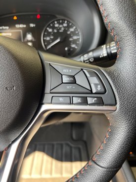 Used 2023 Nissan Kicks SR image 26