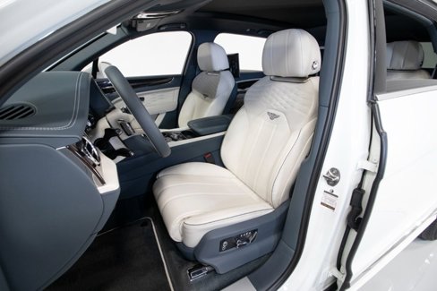 Used 2023 Bentley Bentayga Extended Wheelbase image 37