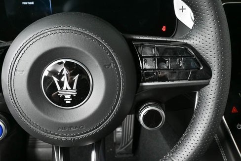 New 2025 Maserati Grecale Modena image 12