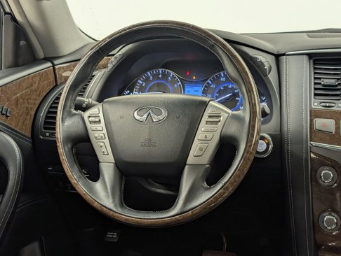 Used 2017 INFINITI QX80 4WD w/ Driver Assistance Package image 18