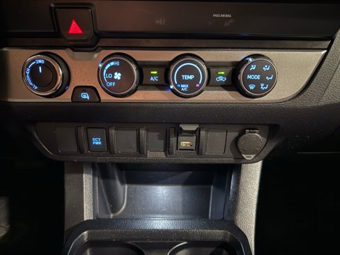 Used 2020 Toyota Tacoma SR image 21