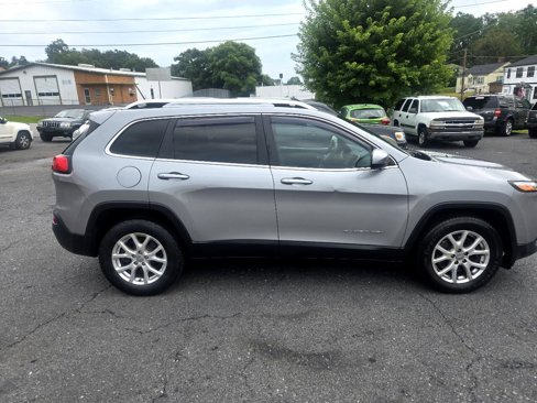 Used 2015 Jeep Cherokee Latitude image 29