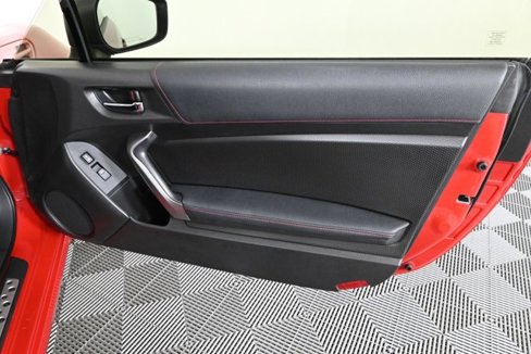 Used 2013 Scion FR-S image 10