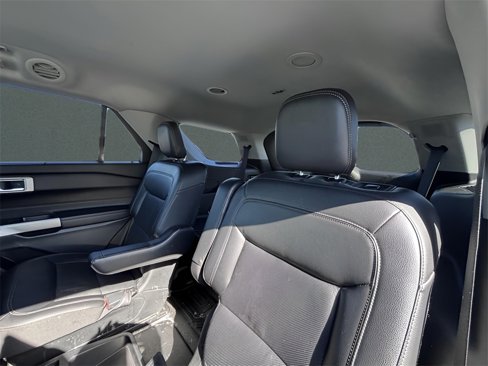 Certified 2021 Ford Explorer Limited w/ Equipment Group 301A image 18