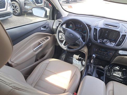 Used 2017 Ford Escape Titanium image 19