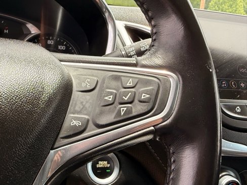 Used 2019 Chevrolet Equinox Premier image 16