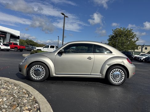 Used 2013 Volkswagen Beetle 2.5 image 8