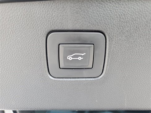 Certified 2025 Buick Envista Sport Touring w/ Convenience II Package image 30