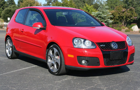 Used 2009 Volkswagen GTI 2-Door image 2