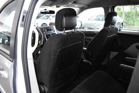Used 2012 Dodge Grand Caravan SE image 32