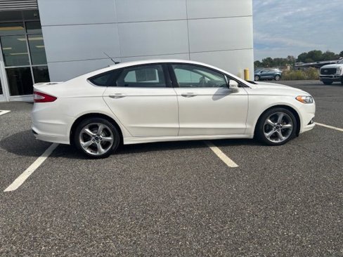 Used 2015 Ford Fusion SE image 8