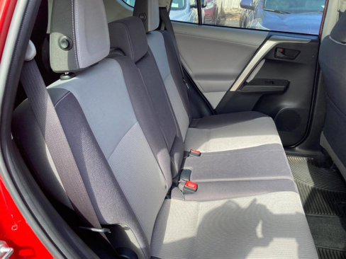 Used 2013 Toyota RAV4 XLE image 29